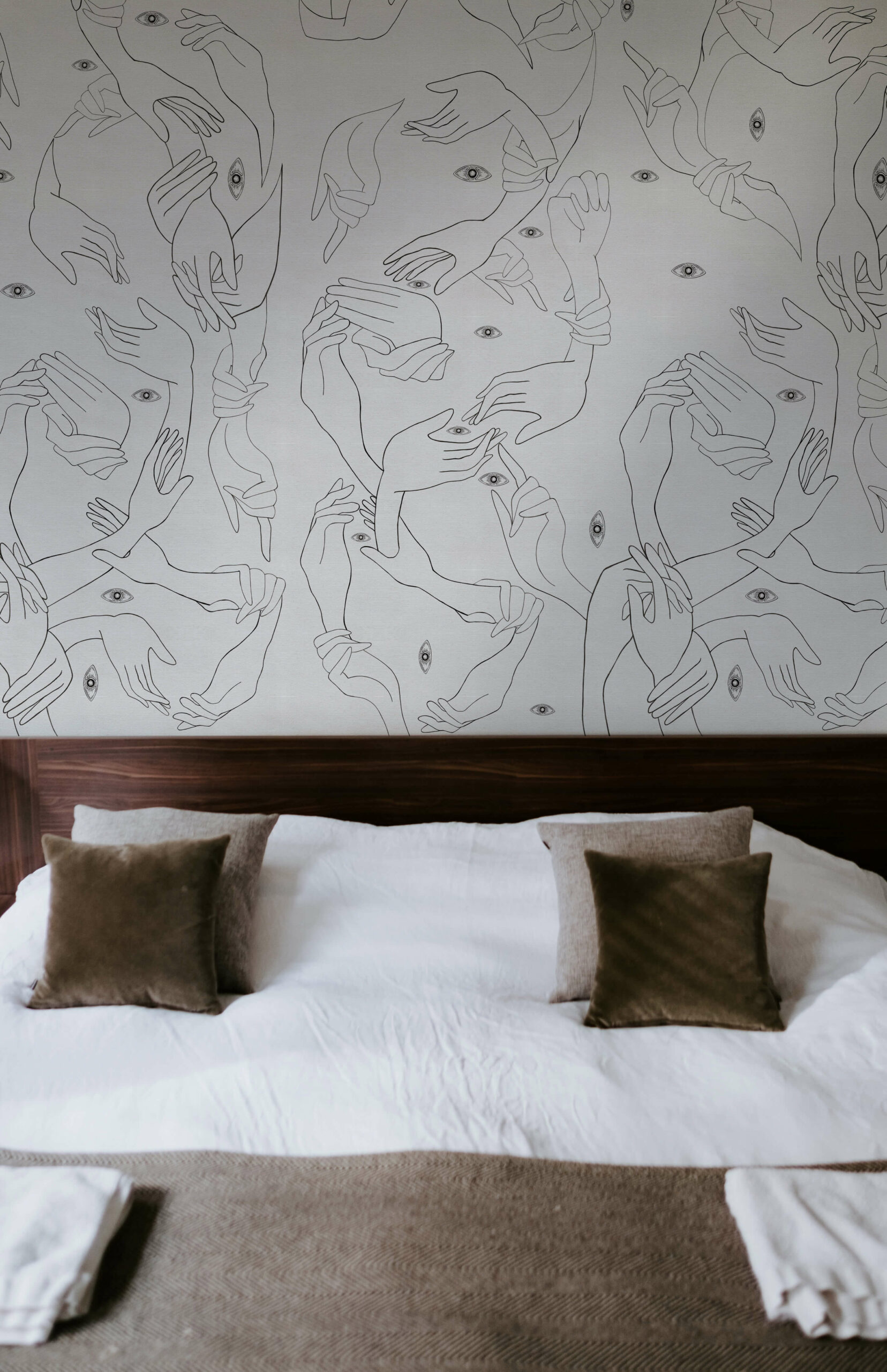 Wallpaper-Uno-Nessuno-Ecru-cotone-MaVoix-essential-line-bedroom-inspiration