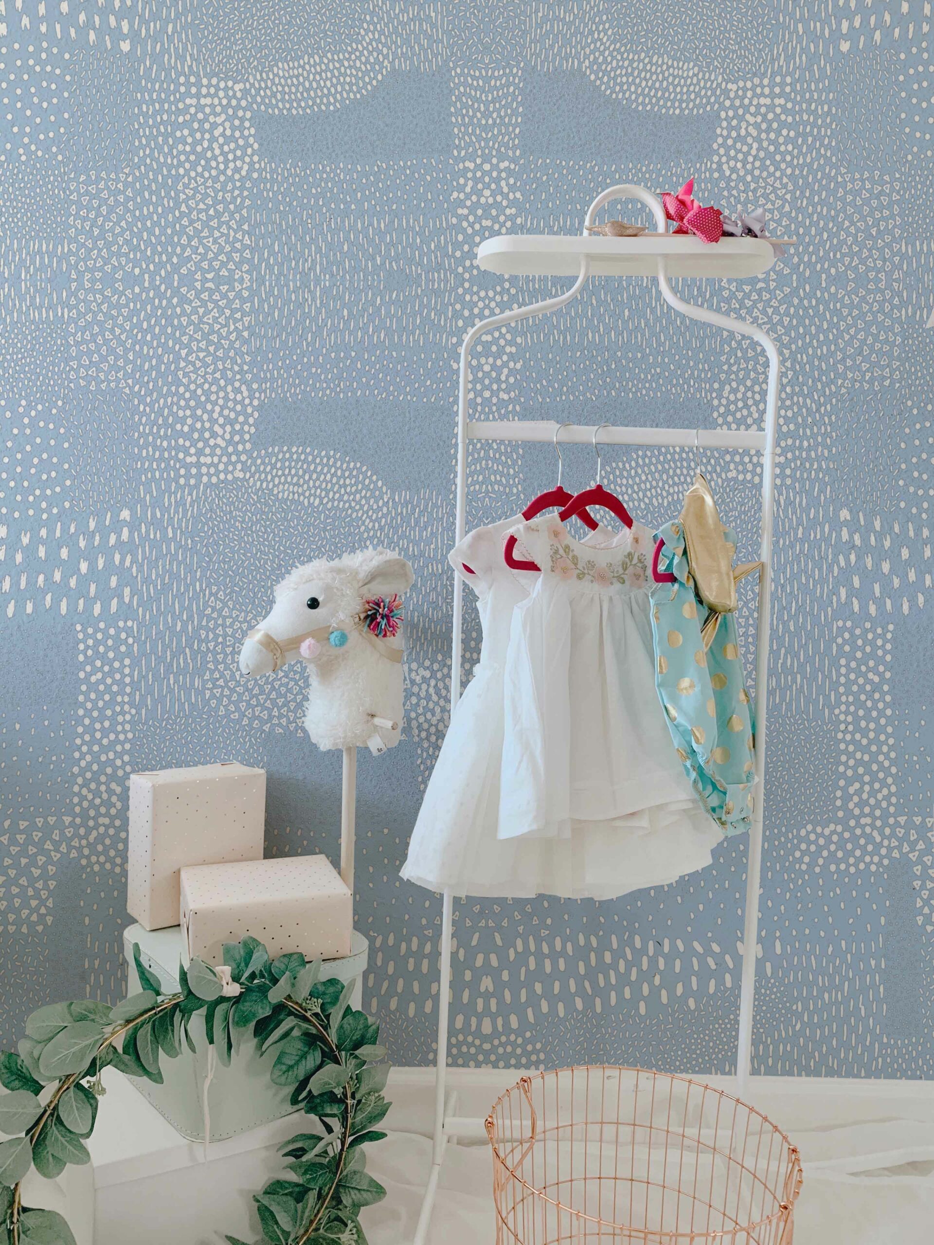 Macchiette-Periwinkle-Azure-MaVoix-wallpaper-Nursery-Les-Petits