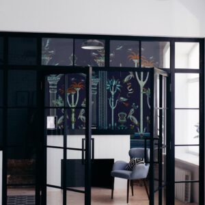 Via-Salvestrina-12-Blu-Notte-MaVoix-wallpaper-Affresco-interior-design-kitchen-in-London-luxury-apartment
