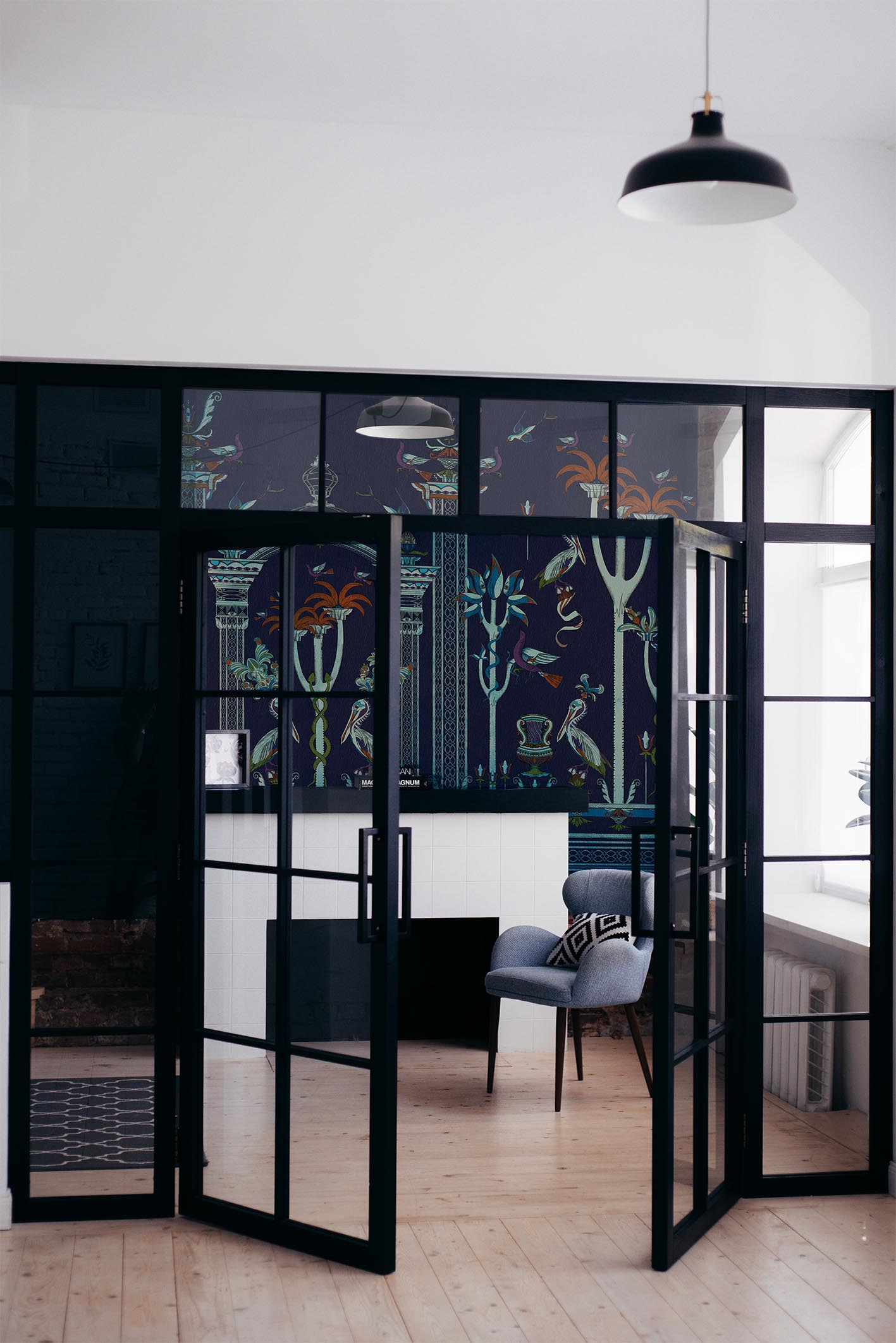 Via-Salvestrina-12-Midnight-Blue-MaVoix-wallpaper-Fresco-interior-design-kitchen-in-London-luxury-apartment
