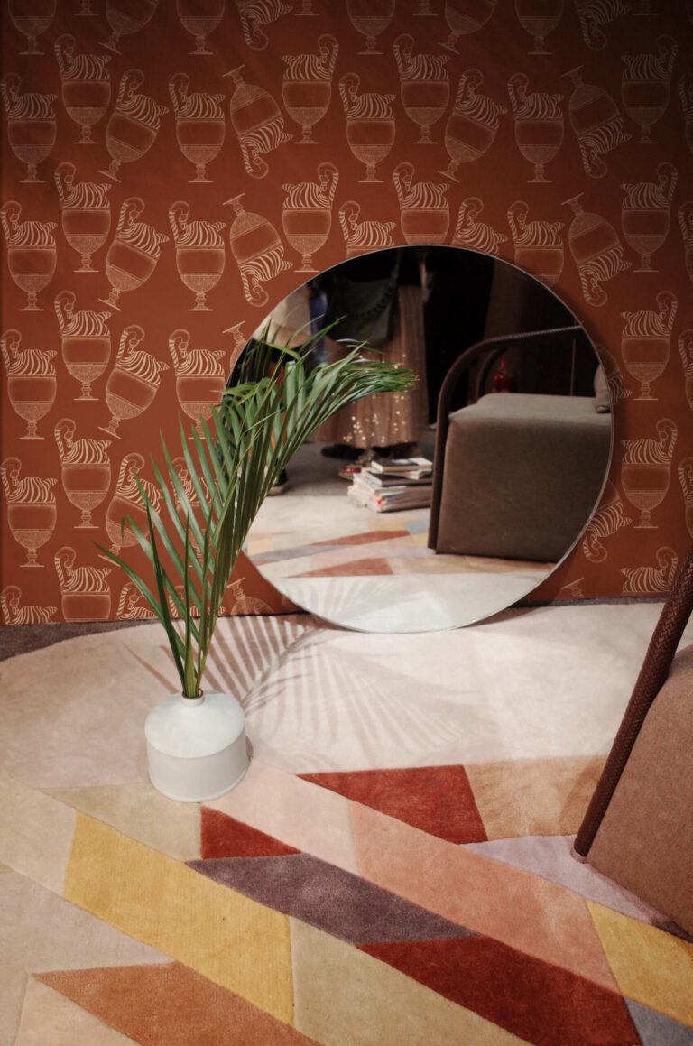 Fontana Terra di Siena | Wallpaper — carta da parati MaVoix by Marika Tardio