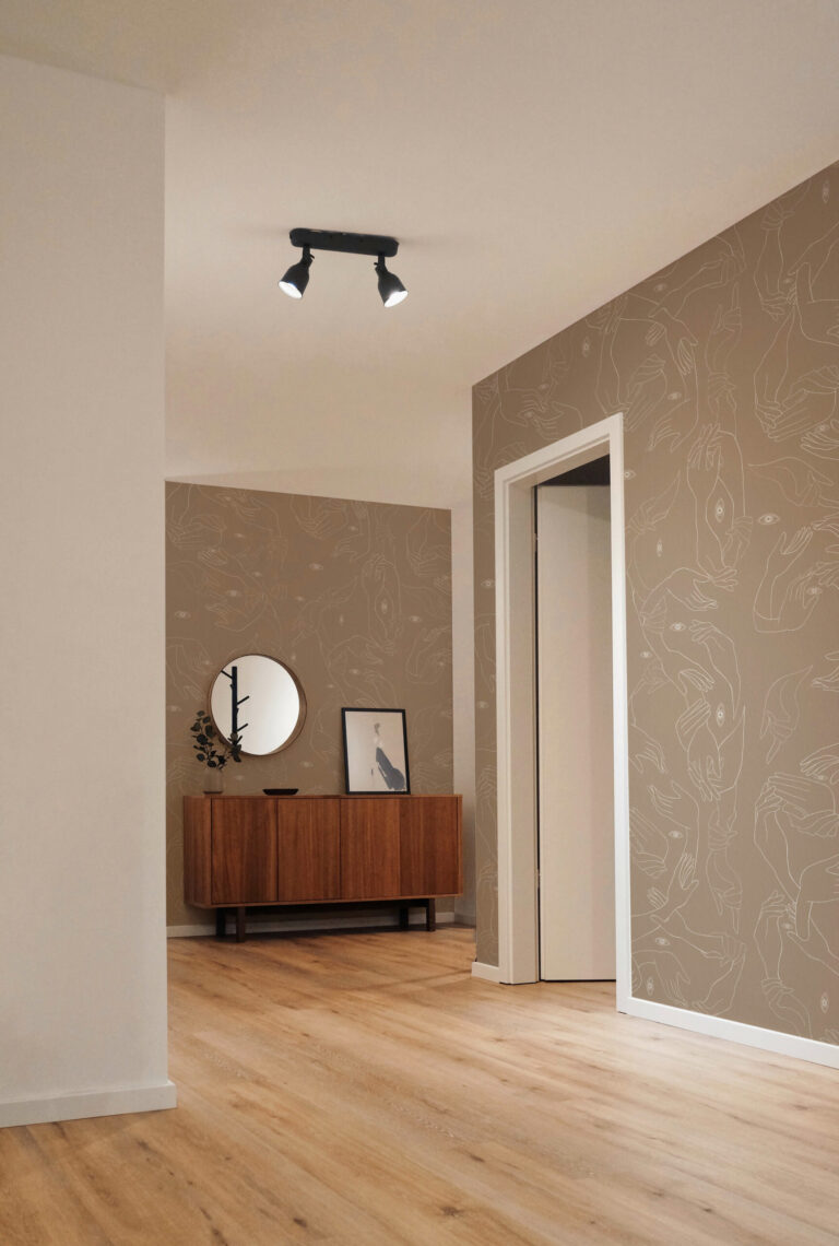 Uno, Nessuno Beige Soft | Wallpaper — carta da parati MaVoix by Marika Tardio