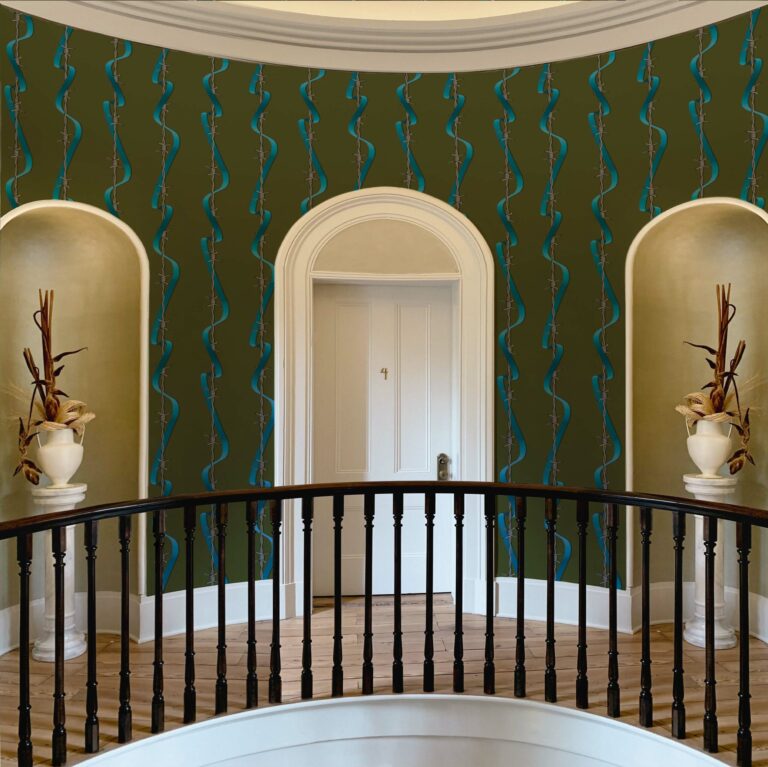True Love isn’t Hearts and Flowers Verde Oliva | Wallpaper — carta da parati MaVoix by Magnus Gjoen
