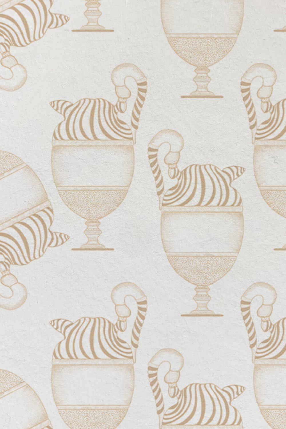 Fontana Bianco & Nocciola | Wallpaper — carta da parati MaVoix by Marika Tardio