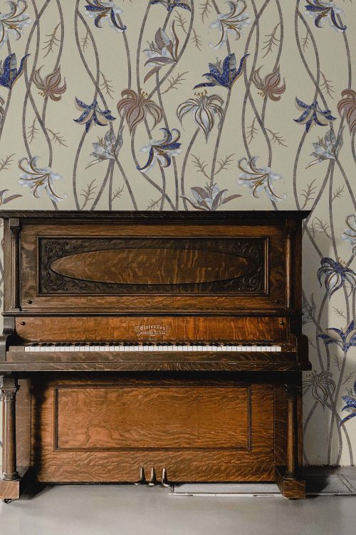 Fiori Caffellatte | Wallpaper — carta da parati MaVoix by Marika Tardio