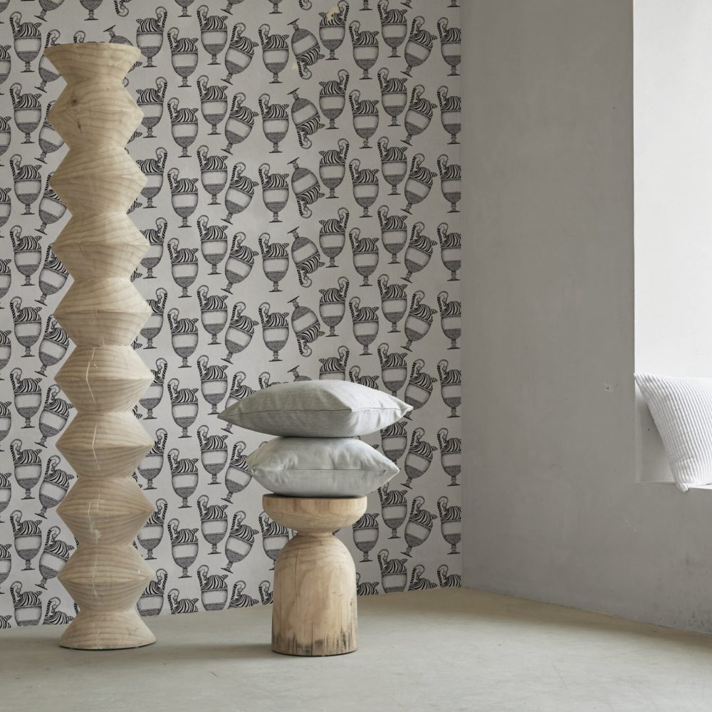 Fontana Bianco & Nero | Wallpaper — carta da parati MaVoix by Marika Tardio