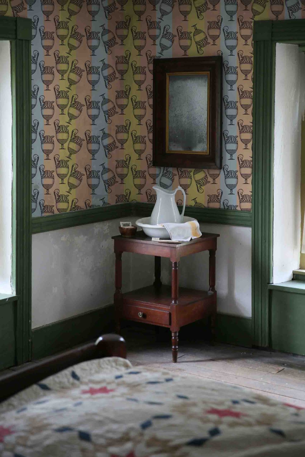Fontana Righe | Wallpaper — carta da parati MaVoix by Marika Tardio