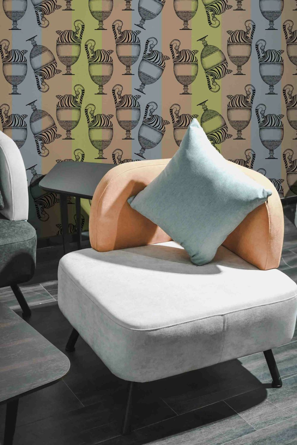 Fontana Righe | Wallpaper — carta da parati MaVoix by Marika Tardio