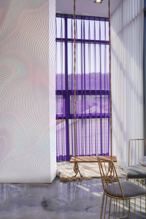 Interferenze Ultraviolette | Wallpaper — carta da parati MaVoix by Studio Lievito