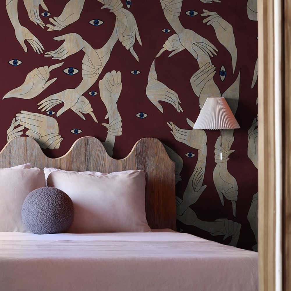 Uno, Nessuno Red Classic Burgundy | Wallpaper — carta da parati MaVoix by Marika Tardio